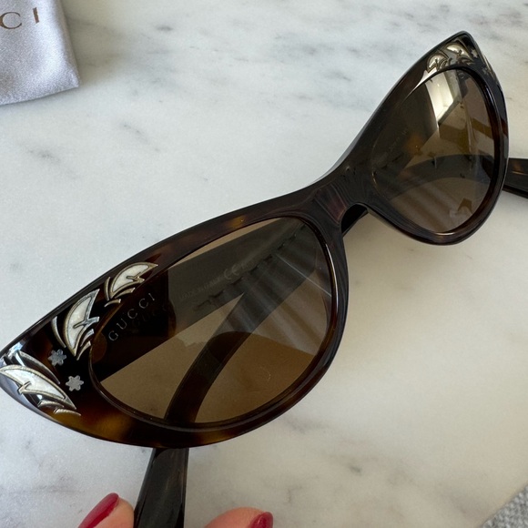 Gucci Unique Mother of Pearl Cat Eye Sunglasses - Picture 6 of 13